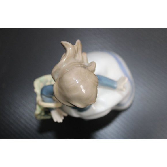 Lladro Nao Figurine Girl with Flower Basket Made in Spain - Picture 5 of 7